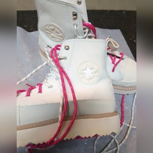 Chuck Taylor All Star leather cream colored ankle high shoe/boot. Unisex. NWOT